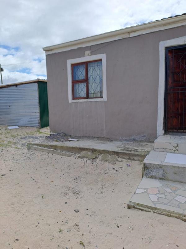 2 Bedroom Property for Sale in Ilitha Park Western Cape